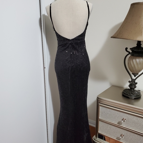 Dress - Picture 7 of 9